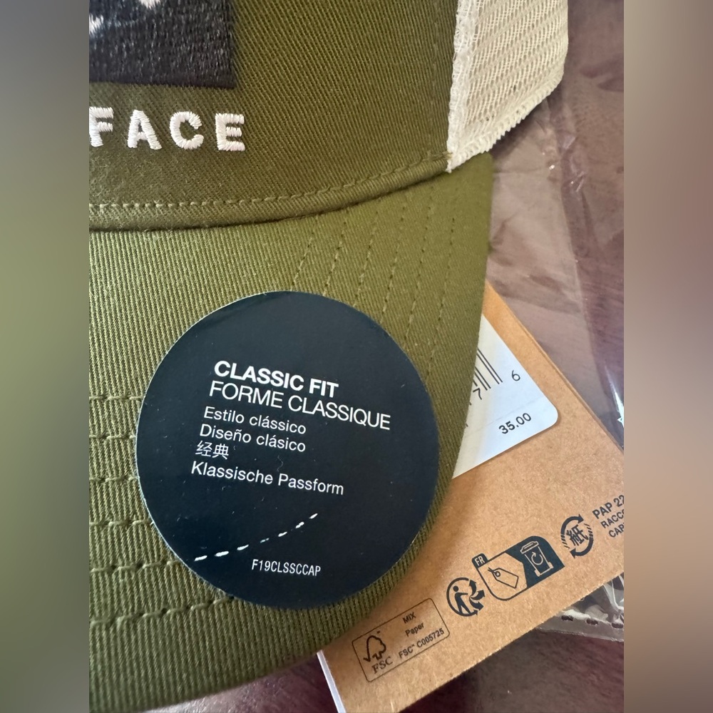 The North Face Trucker hat - Picture 2 of 6